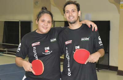 Mayara Neves, de Santa Catarina e Rafael Rocha, da Bahia, são os dois novos reforços da equipe para a tempordada 2016. Crédito: Valter Pereira/PMJ