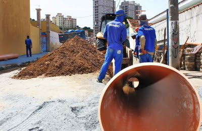 Foto1M_Obra Coletores_Rua_Waldemar (4)Saae 400