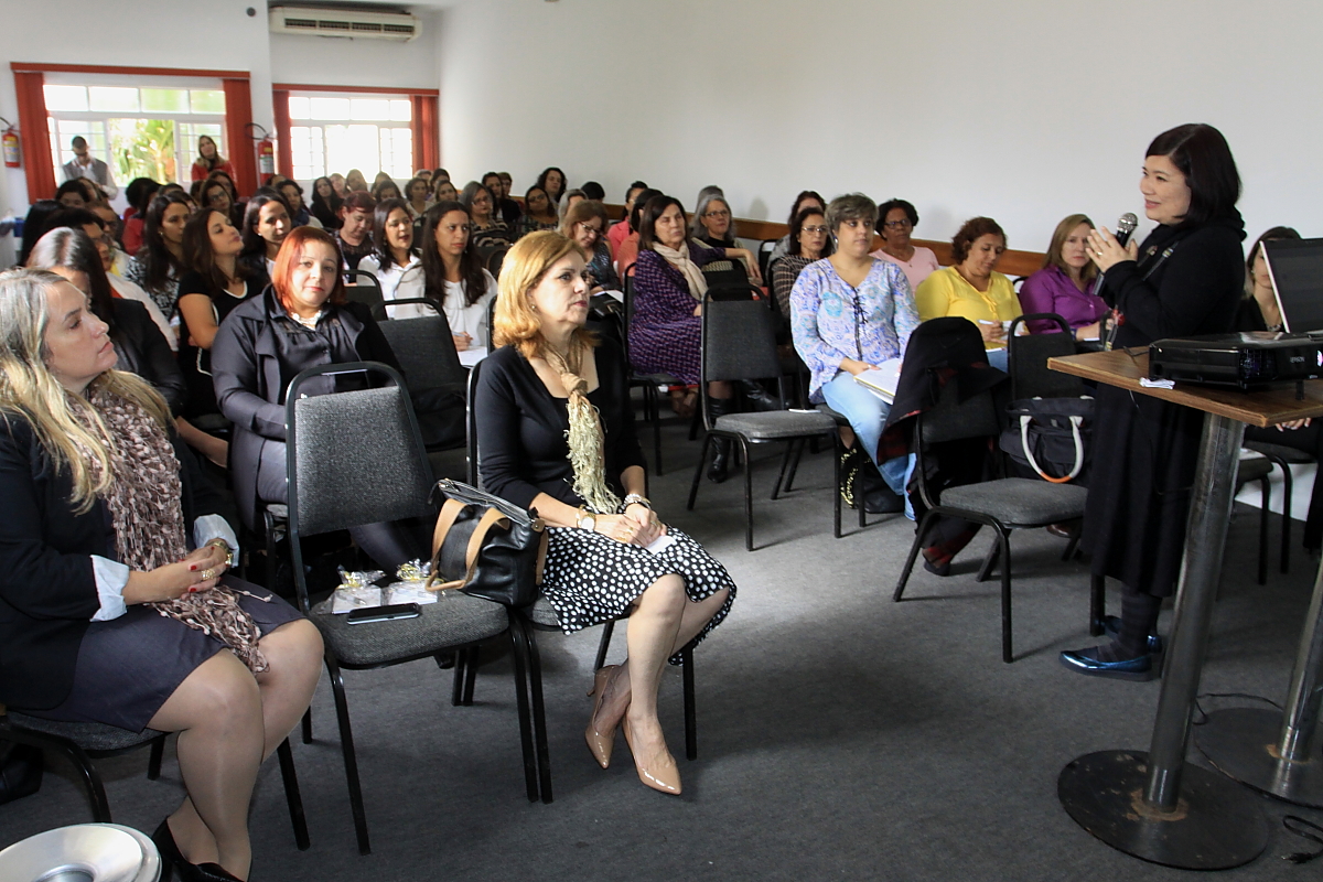 Foto3C_Palestra_Ass_Social